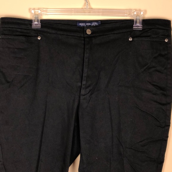 VENEZIA Black Capri Pants Size 24W - Picture 4 of 8